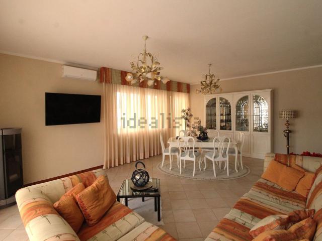 Appartamento in vendita di 186 m² in Via Empolese