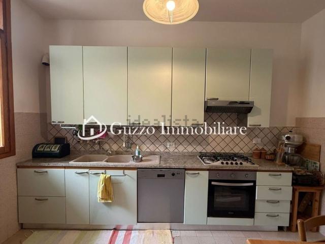 Appartamento in vendita di 186 m² in Via Luigi Sturzo