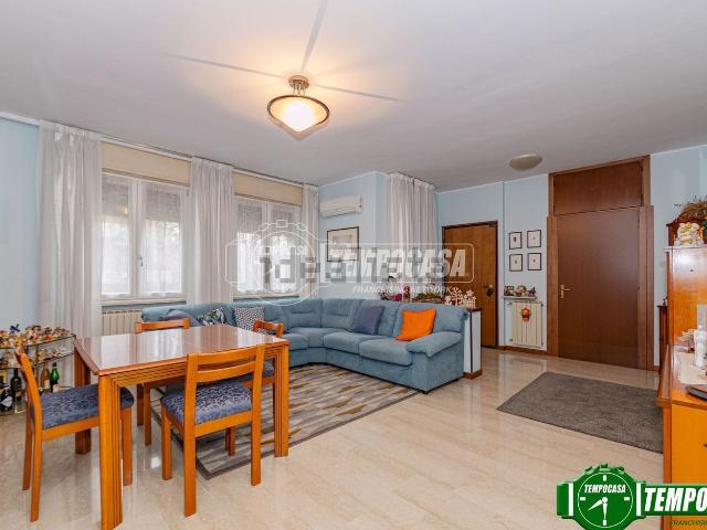 Appartamento in vendita di 186 m² in Via Sampietro