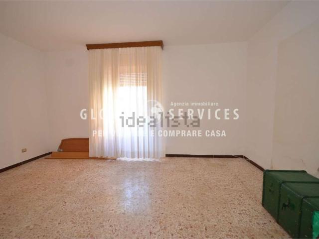 Appartamento in vendita di 186 m² in Via Palmiro Togliatti, 22