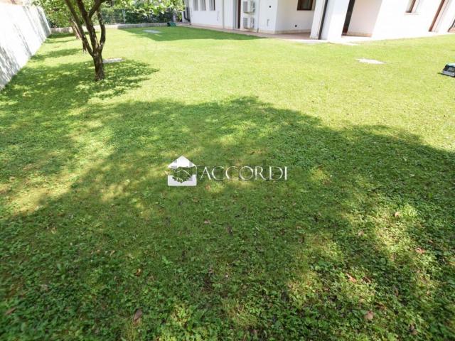 Appartamento in vendita di 186 m² in Via Roma