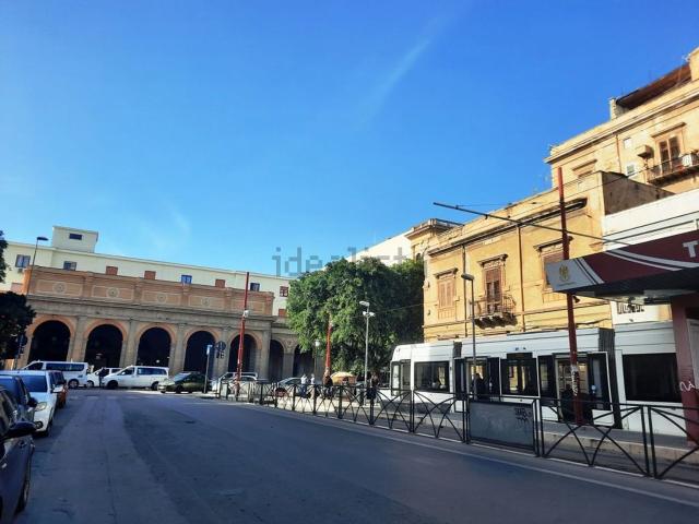 Appartamento in vendita di 186 m² in Via Rosario Gregorio