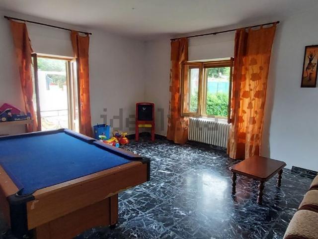 Appartamento in vendita di 186 m² in Contrada Limiti di Sotto
