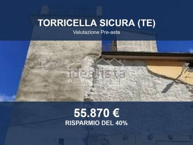 Appartamento in vendita di 186 m² in Largo della Chiesa