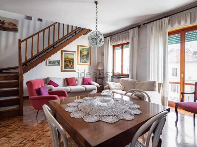 Appartamento in vendita di 186 m² in Piazza Camillo Benso Conte di Cavour