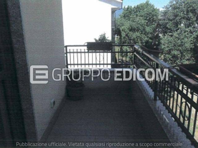 Appartamento in vendita di 187 m² in Via Alessandro Manzoni