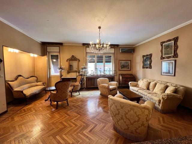 Appartamento in vendita di 187 m² in Via Benedetto Marcello, 6