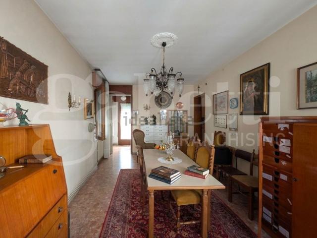 Appartamento in vendita di 187 m² in Via dei Martiri, 31