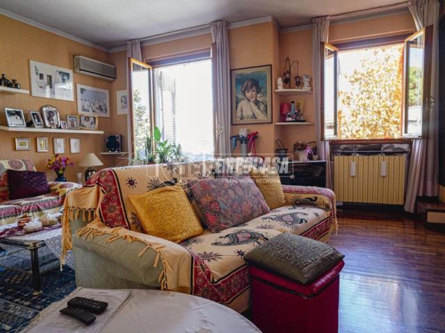 Appartamento in vendita di 187 m² in Via Fanella