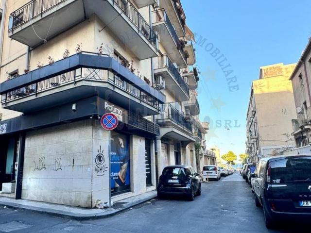 Appartamento in vendita di 187 m² in Via Messina, 240