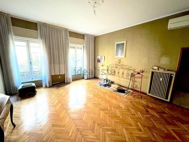 Appartamento in vendita di 187 m² in Via Sant&apos Eufemia