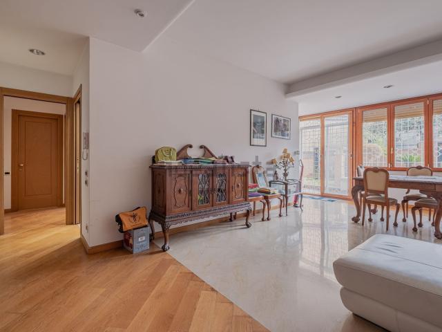 Appartamento in vendita di 187 m² in Via Santorre di Santarosa, 36