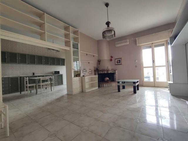 Appartamento in vendita di 187 m² in Via Svezia, 11
