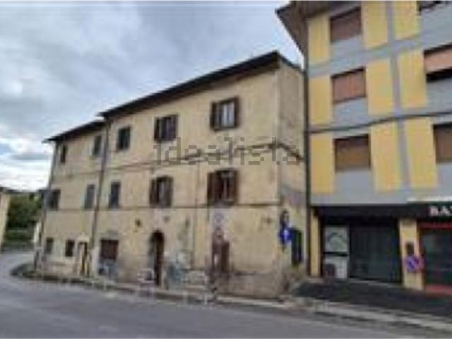 Appartamento in vendita di 187 m² in Via Querceto
