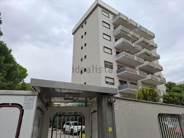 Appartamento in vendita di 187 m² in Via Robert Schuman, 15