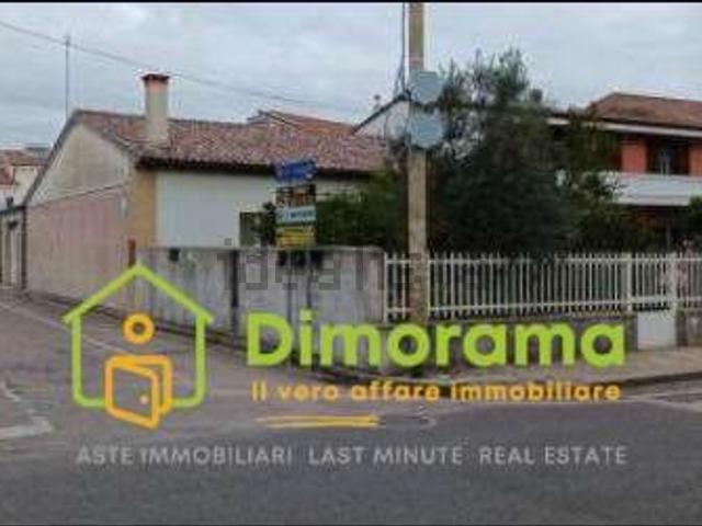Appartamento in vendita di 187 m² in Via Vittorio Emanuele, 129