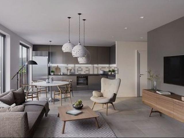 Appartamento in vendita di 193 m² in Viale Antonio Gramsci