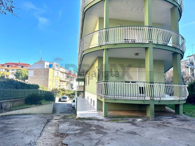 Appartamento in vendita di 187 m² in Viale Cappuccini, 129