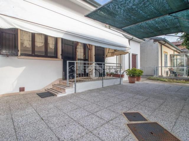 Appartamento in vendita di 188 m² in Via Campone Sala, 452