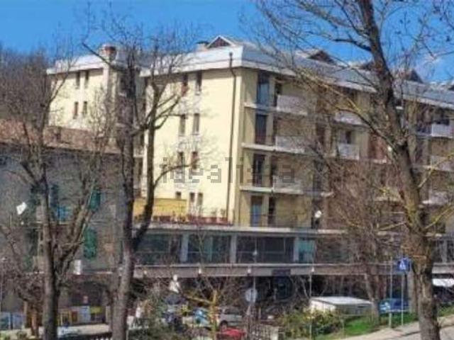 Appartamento in vendita di 188 m² in Via Giardini