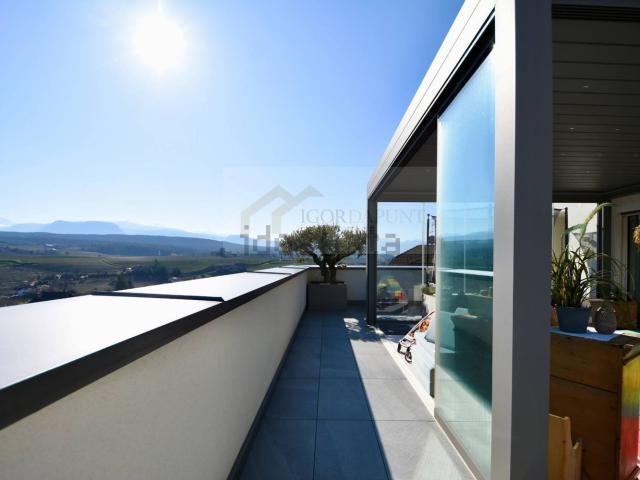 Appartamento in vendita di 188 m² in Via delle Castagne