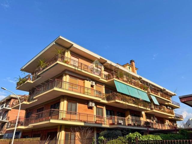 Appartamento in vendita di 188 m² in Via Francesco Bartolomeo Rastrelli, 193