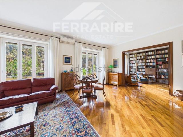 Appartamento in vendita di 188 m² in Via Monte Santo, 25