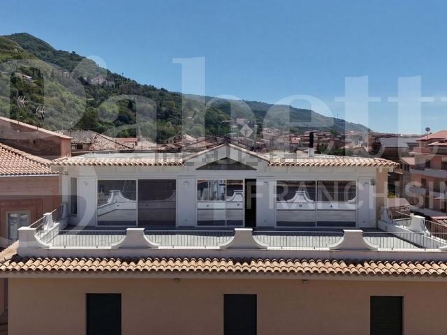 Appartamento in vendita di 188 m² in Via Nuova, 5
