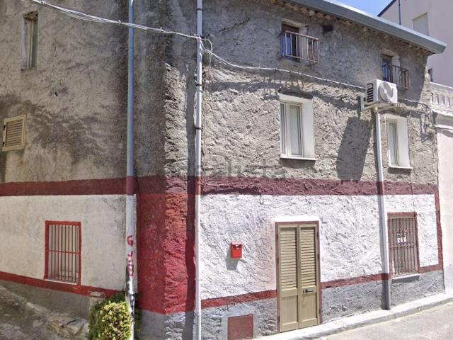Appartamento in vendita di 188 m² in Via Sa Costa, 11