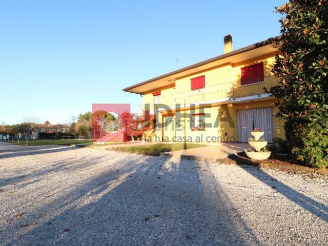 Appartamento in vendita di 188 m² in Viale Roma, 1