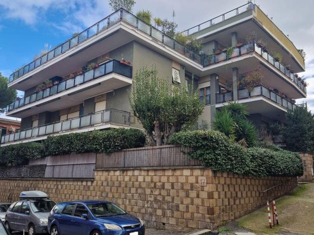 Appartamento in vendita di 189 m² in Via Antonio del Re, 17