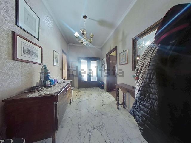 Appartamento in vendita di 189 m² in Via Baldo degli Ubaldi, 210