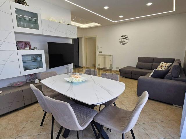 Appartamento in vendita di 189 m² in Via Diaz, 53