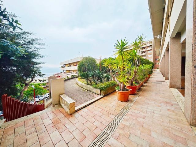 Appartamento in vendita di 189 m² in Via Ducezio, 15