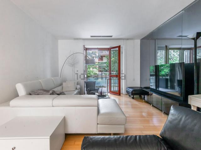 Appartamento in vendita di 189 m² in Via Lodovico Zambeletti, 10