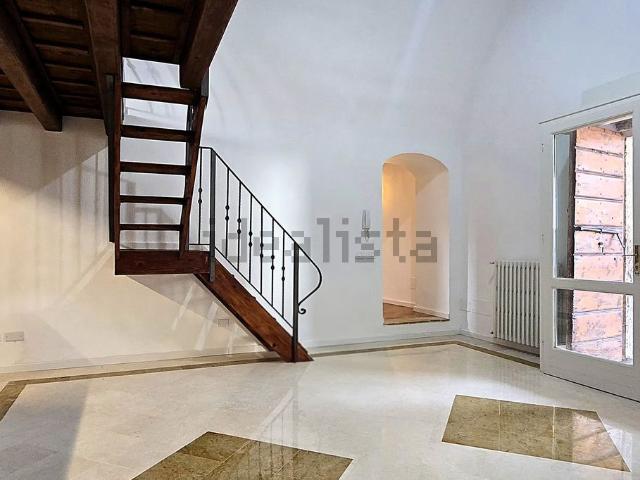 Appartamento in vendita di 189 m² in Via San Nicola, 60