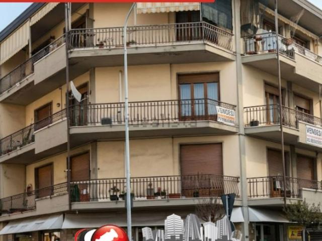 Appartamento in vendita di 189 m² in Via Siena