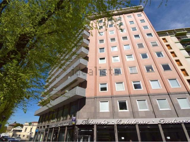 Appartamento in vendita di 189 m² in Corso Giuseppe Garibaldi, 90