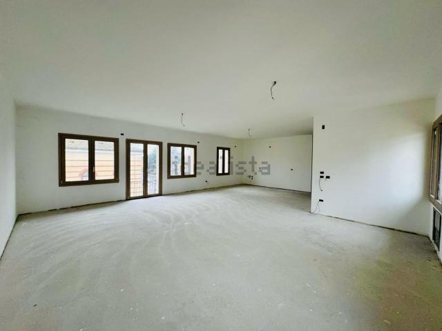 Appartamento in vendita di 189 m² in Piazza Duca D&apos Aosta