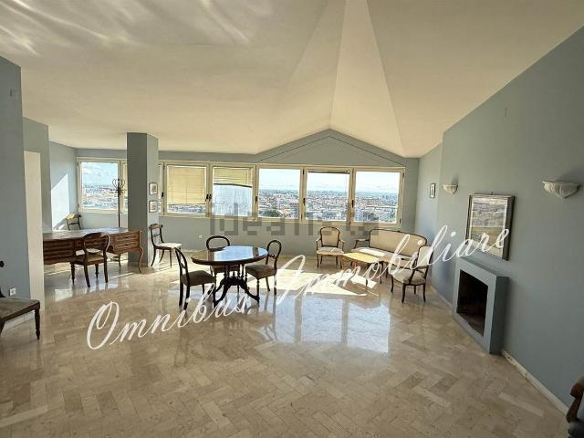 Appartamento in vendita di 190 m²