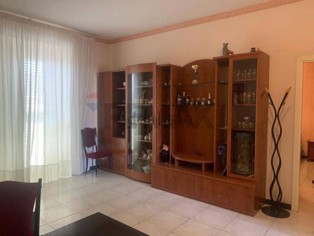 Appartamento in vendita di 190 m² in Via Caduti del Lavoro, 136