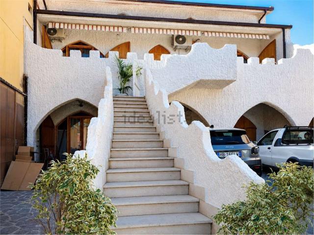 Appartamento in vendita di 190 m² in Via Cagliari
