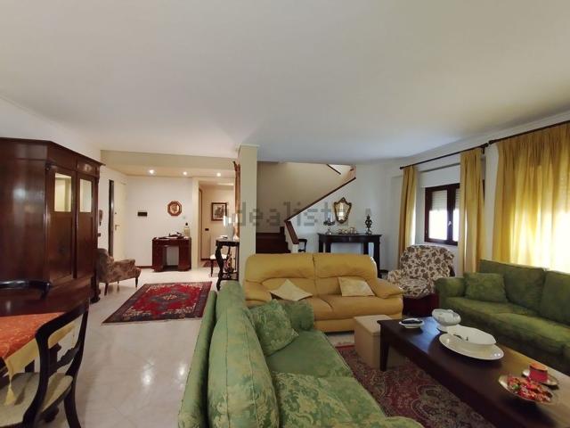 Appartamento in vendita di 190 m² in Via Calatafimi