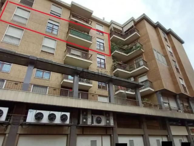 Appartamento in vendita di 190 m² in Via Camillo Cavour, 23