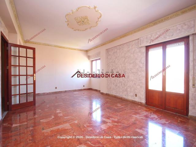 Appartamento in vendita di 190 m² in Via Città di Palermo