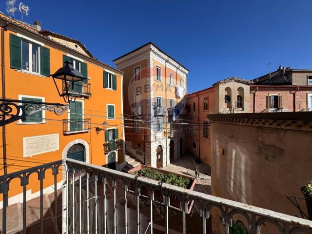 Appartamento in vendita di 190 m² in Via Anselmo Chiarizia, 6