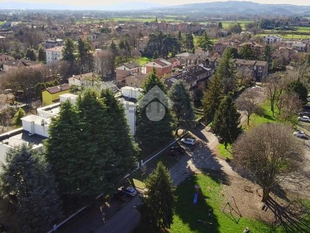 Appartamento in vendita di 190 m² in Via Alessandro Tassoni, 136