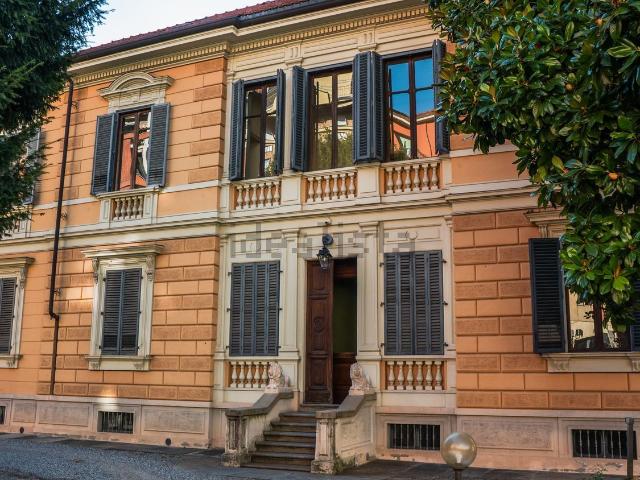 Appartamento in vendita di 190 m² in Via Alpignano, 13