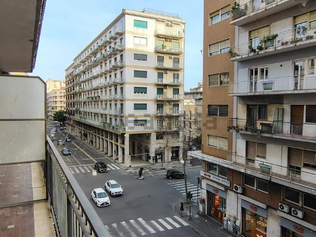 Appartamento in vendita di 190 m² in Via Gabriele D&apos Annunzio