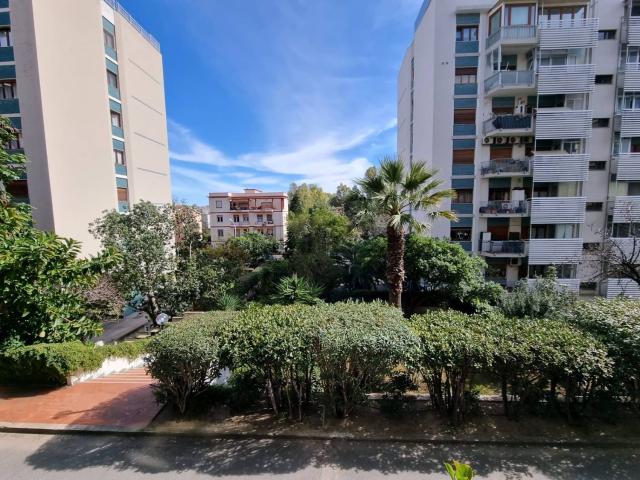 Appartamento in vendita di 190 m² in Via Generale Stefano Cagna, 6